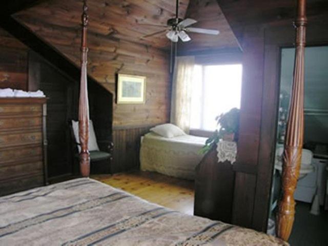 Oliver Lodge Meredith Exterior foto