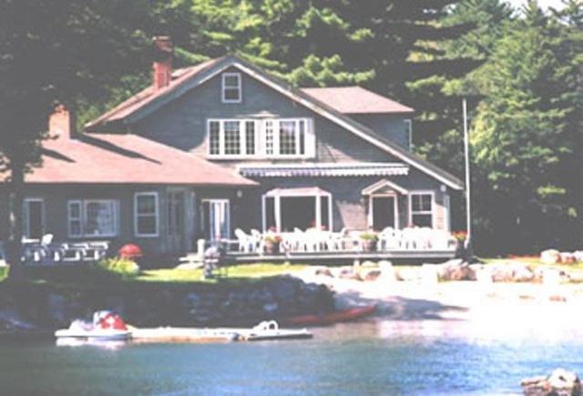Oliver Lodge Meredith Exterior foto
